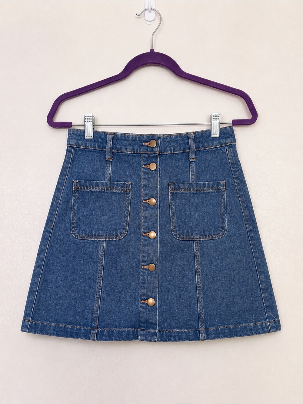 H&M Denim Button-Front Mini Skirt – Size 6 – Excellent Condition
